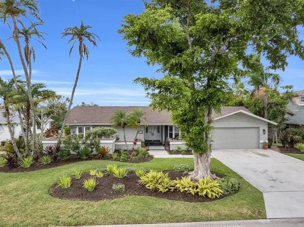 5415 Brandy Cir W, Fort Myers, FL 33919