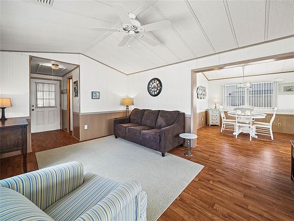 3rd image of 108 Silversides St