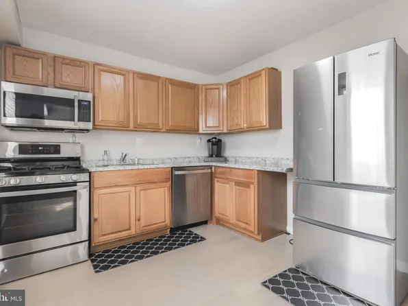 210 43rd Rd NE APT 202, Washington, DC 20019