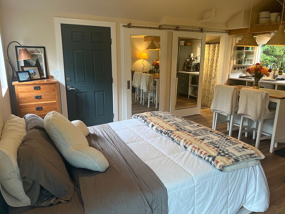 1st image of 5026 NE Lucky Gap St #2