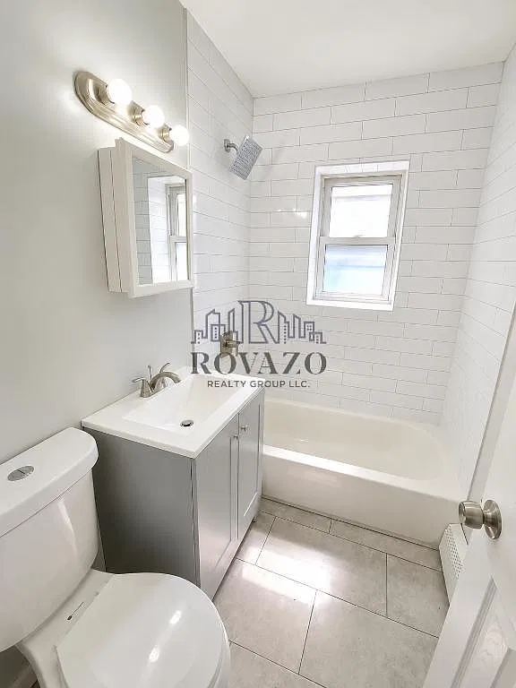 2 bed, 650 sqft, $1,650 — Photo 2
