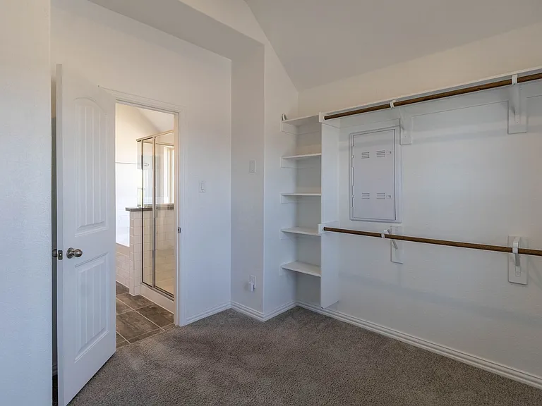 19337 Pilton Dr — Photo 36
