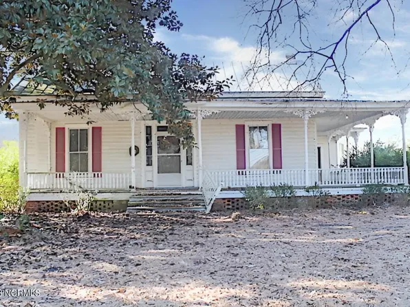 106 S White Street, Whitakers, NC 27891