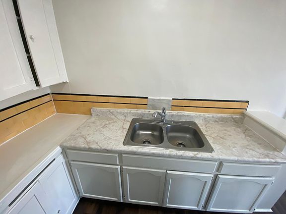 2nd image of 249 S Harvard Blvd APT 305