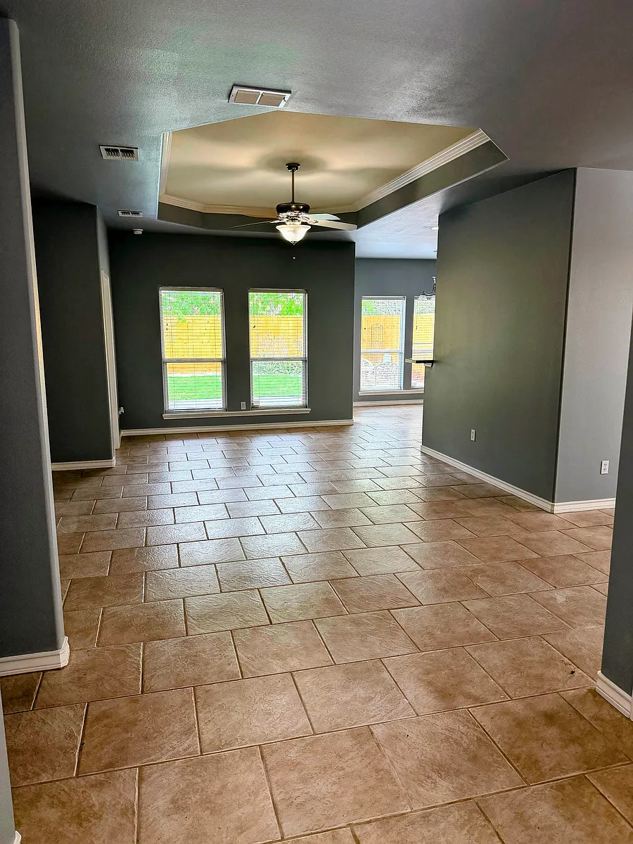 Building Photo - 3141 Quail Springs Rd