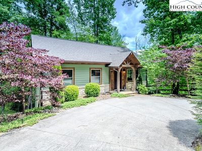 273 Vixen Lane, Blowing Rock, NC, 28605