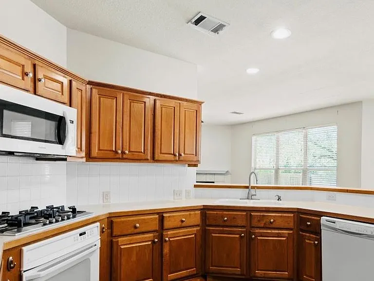 3112 Burks Ln — Photo 10