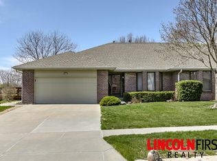 5011 S 71st St, Lincoln, NE 68516