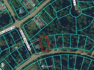 6196 Shamrock Rd, Maple Falls, WA 98266