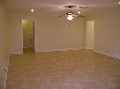 3rd image of 3312 Grandwood Blvd