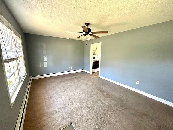 3rd image of 406 Doggett Dr