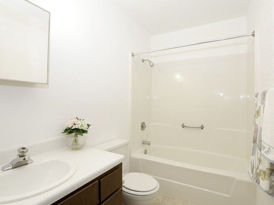1st image of 3636 Pleasantview Ct