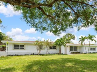 8100 SW 151st St, Palmetto Bay, FL 33158