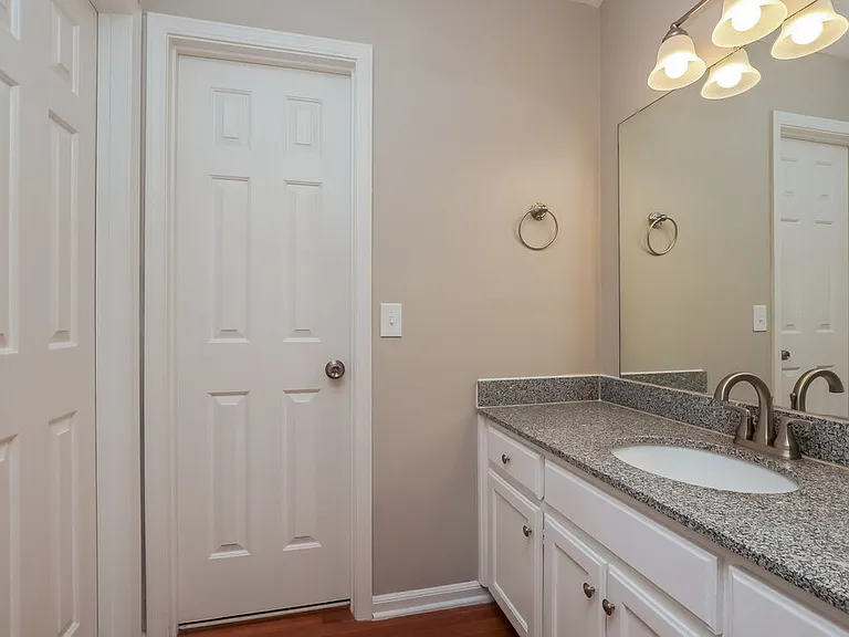 823 Neelys Chase Dr — Photo 13