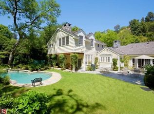 919 Moraga Dr, Los Angeles, CA 90049