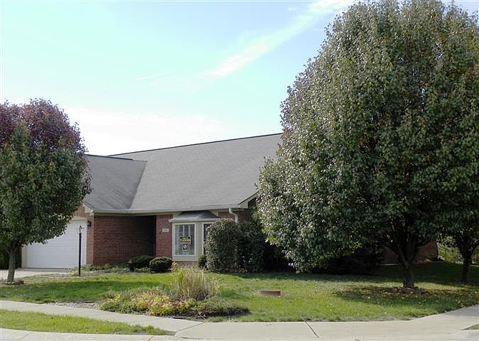 1st image of 442 Waterford Ln