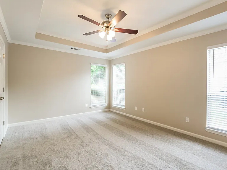 520 Brooksdale Dr — Photo 8