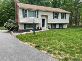 28 Bennett Rd, Voluntown, CT 06384