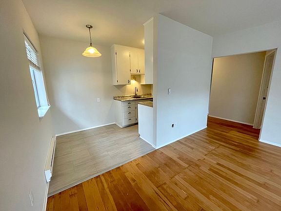 4th image of 4747 18th Ave NE APT B