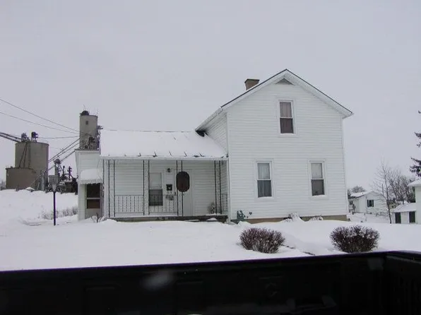 24 Auburn Ave, Shelby, OH 44875