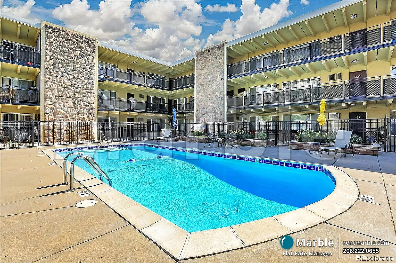 250 N Pearl St — Photo 1