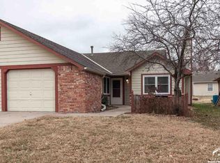 3808 Pinnacle Cir, Lawrence, KS 66049