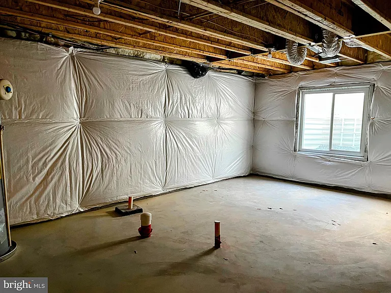 141 Charing Cross Dr — Photo 12