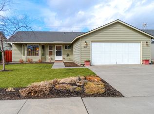 1851 NE 7th St, Redmond, OR