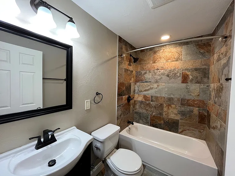 93 S 22nd St #3 — Photo 14