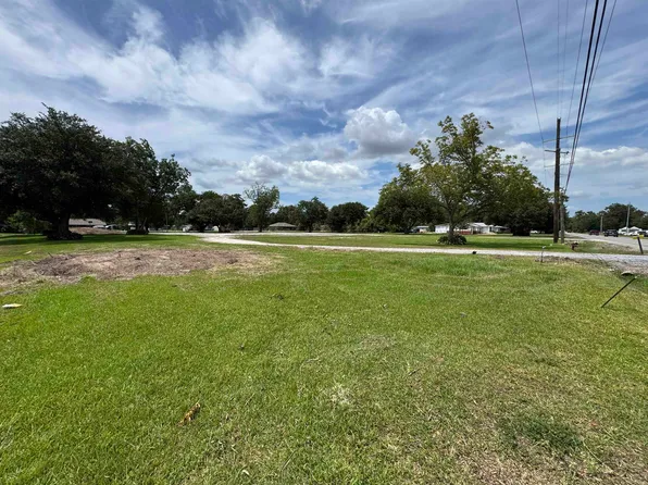 4834 Ihles Rd, Lake Charles, LA 70605