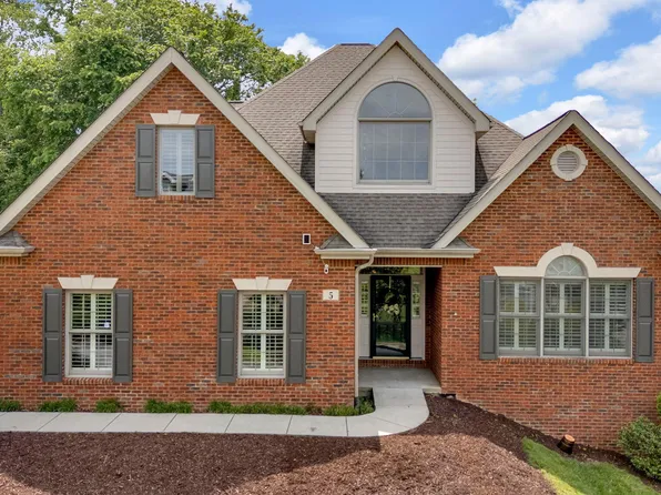 5 Fox Run Ln, Johnson City, TN 37604
