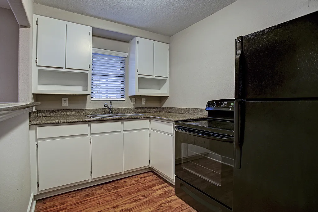 TLP Hawthorne — Photo 1