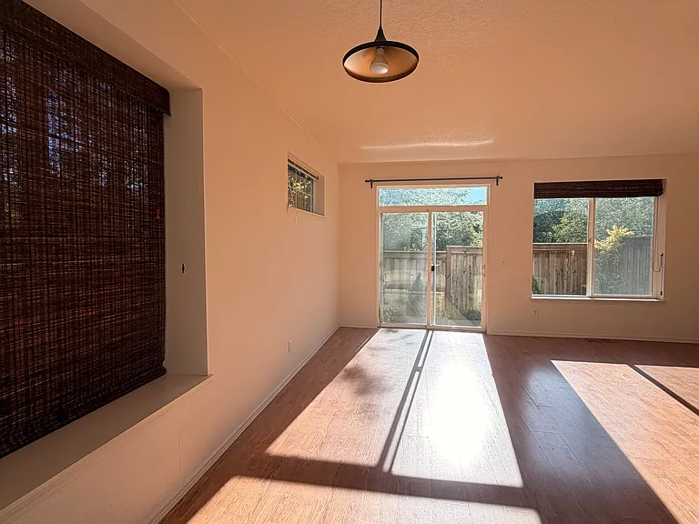 6453 SW Vinwood Ter — Photo 3