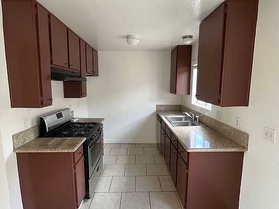 4th image of 1710 Huntington St APT 4