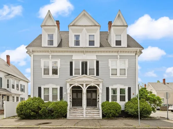 12 1/2 Dearborn St #2, Salem, MA 01970