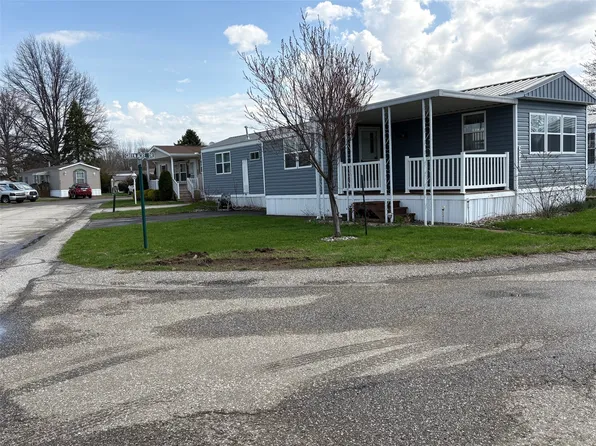 2701 Green Acre Dr, Erie, PA 16506