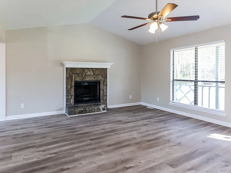 3204 Plymouth Rock Dr — Photo 9