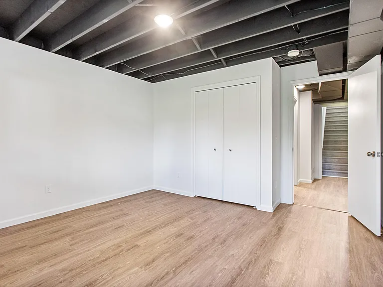 2215 Leonard St NE — Photo 16