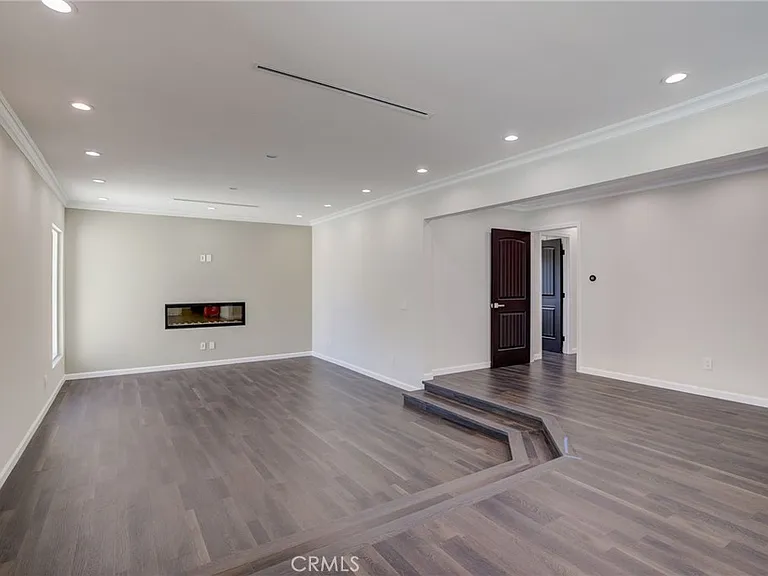 10920 Garden Grove Ave — Photo 9
