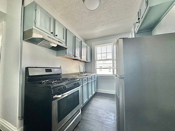 3rd image of 608-612 George St #612-7