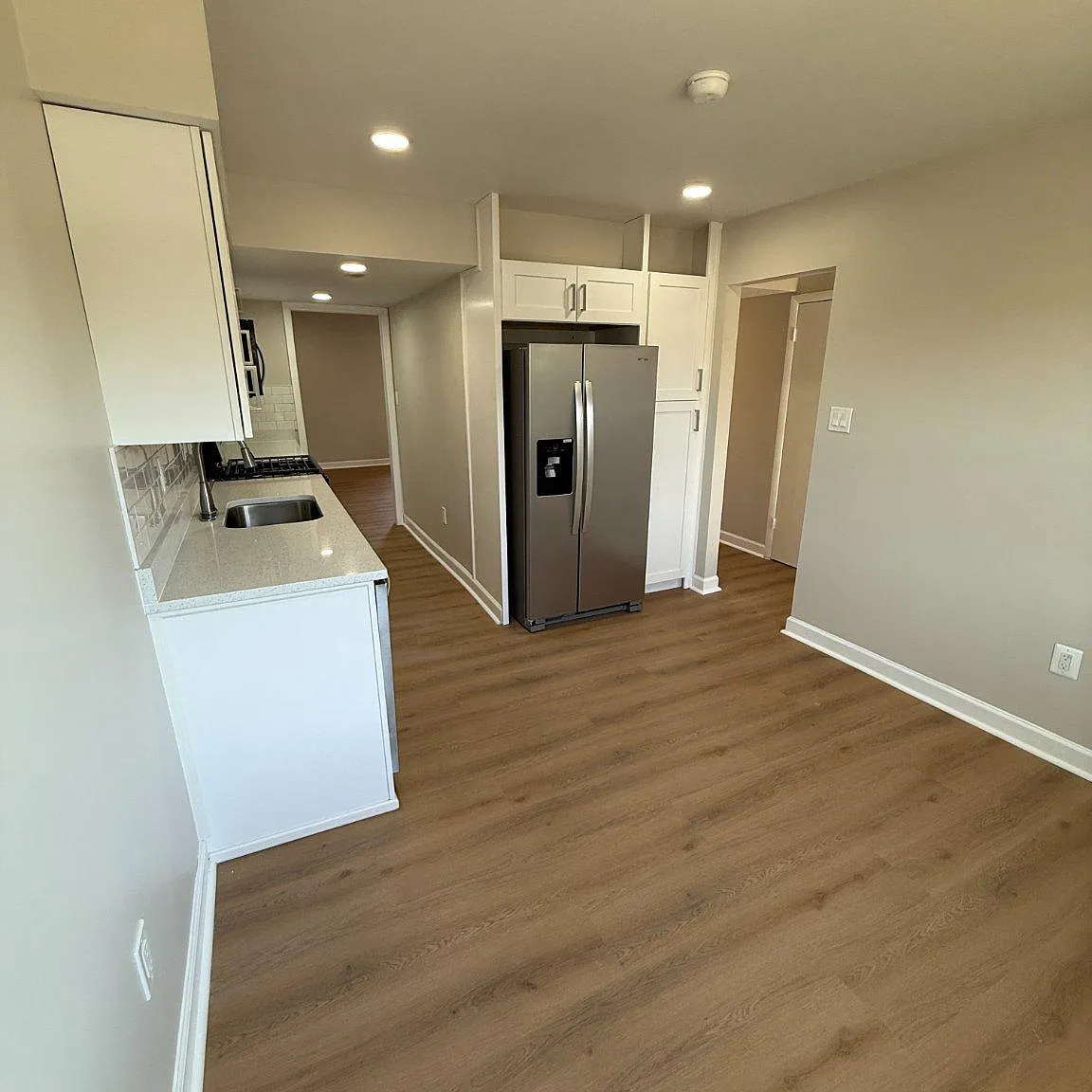 3 bed, 2.5 bath, 1638 sqft, $2,700 — Photo 3