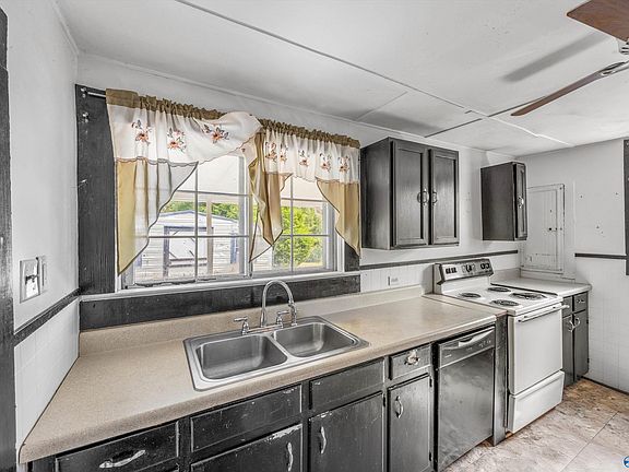 5th image of 734 Union Rd