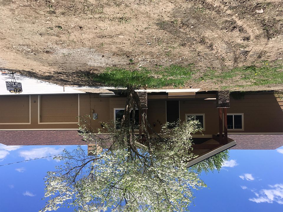 2nd image of 7039 N Valley St