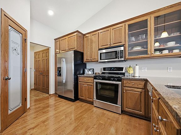 3rd image of 12166 Bataan St NE