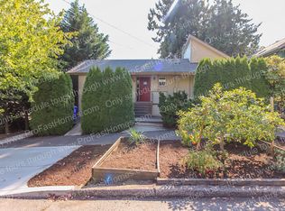 214 SW Hamilton St, Portland, OR 97239
