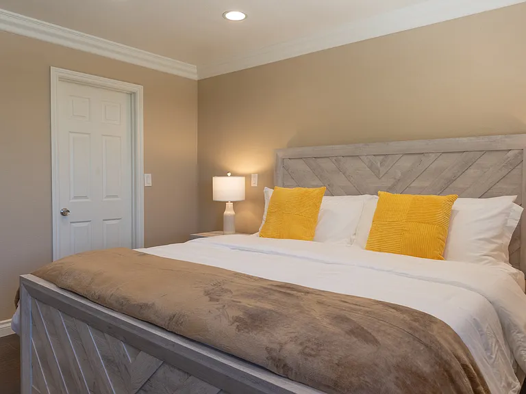 13341 Cromwell Dr — Photo 41
