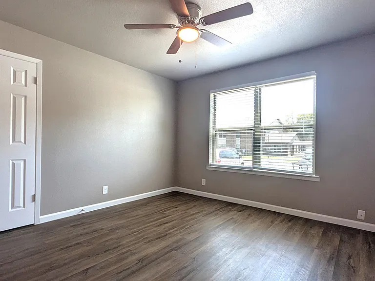 Troy Terrace Apartments — Photo 5