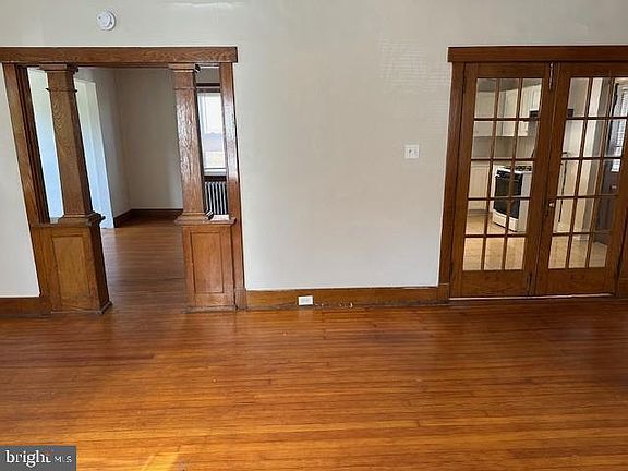 4th image of 2502 Hoffer St