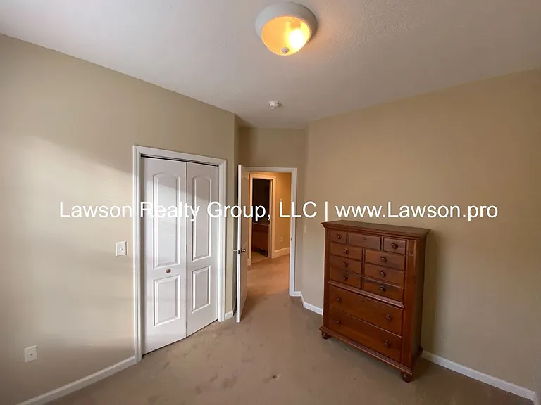 3800 Greenway Dr SW — Photo 32