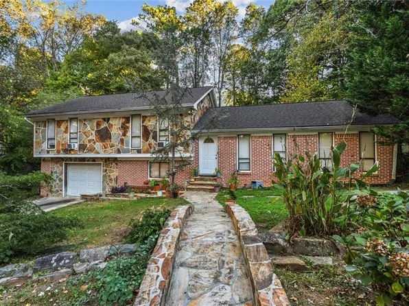 1576 Village Dr, Norcross, GA 30093